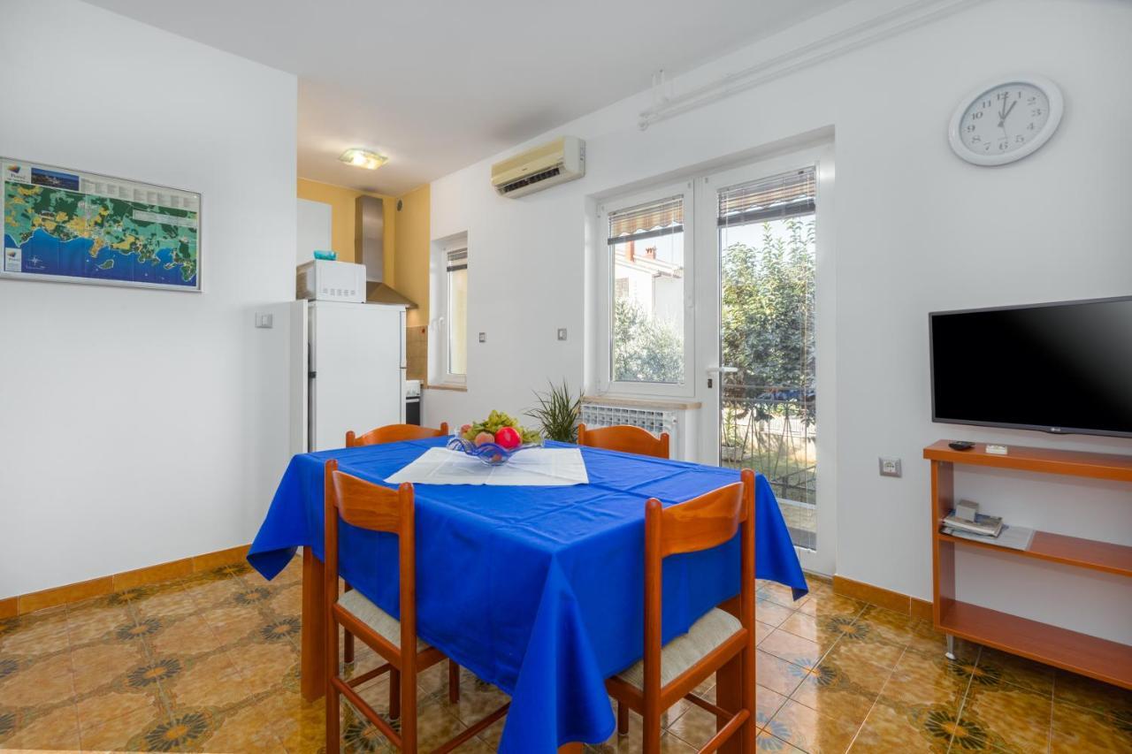 Apartments Maria Porec Exterior photo
